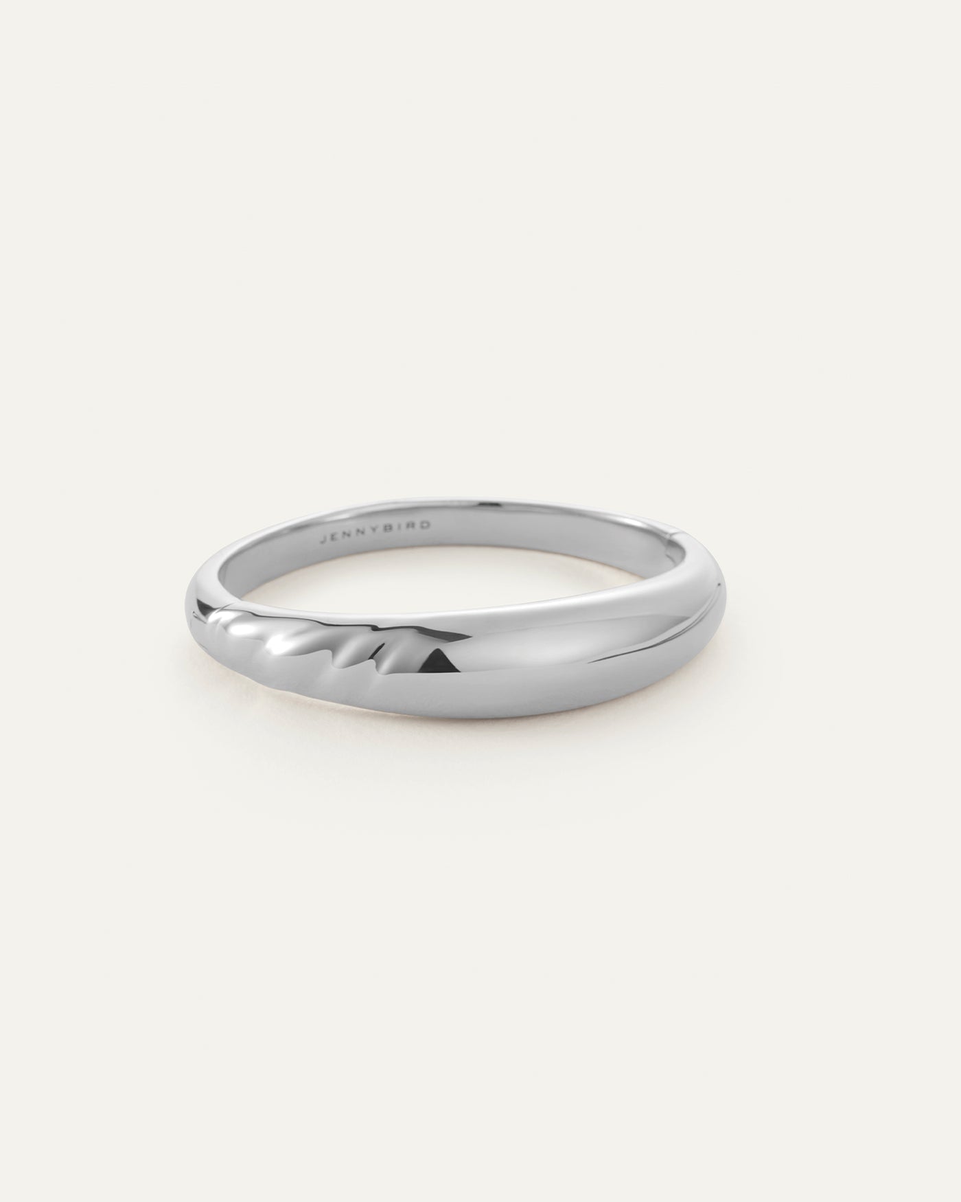 Nelle Bangle