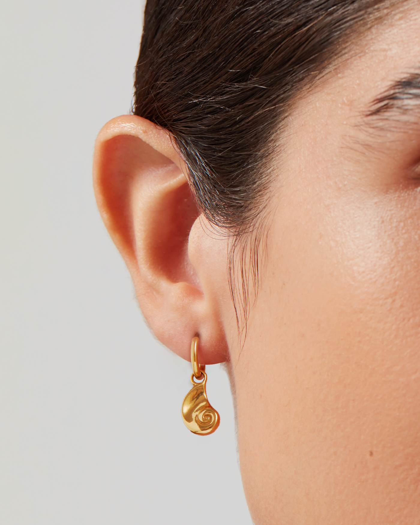 Jenny Bird Canada Gold and Pearl Waterproof Summer Huggie Hoop Charm Earrings for Women