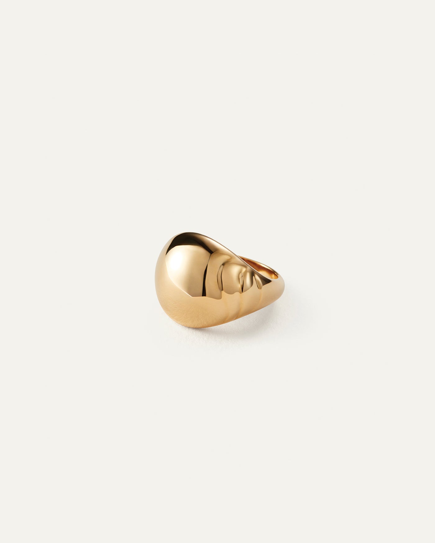 Nelle Ring
