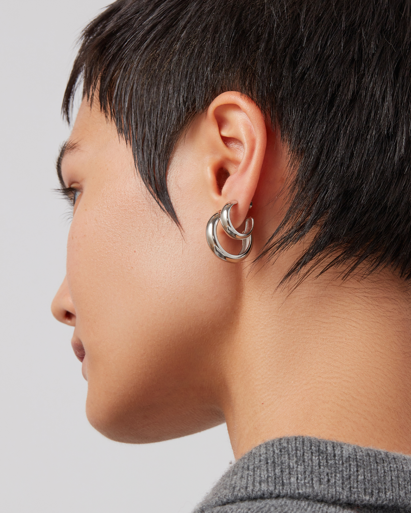 Staple Hoop Earrings - Medium