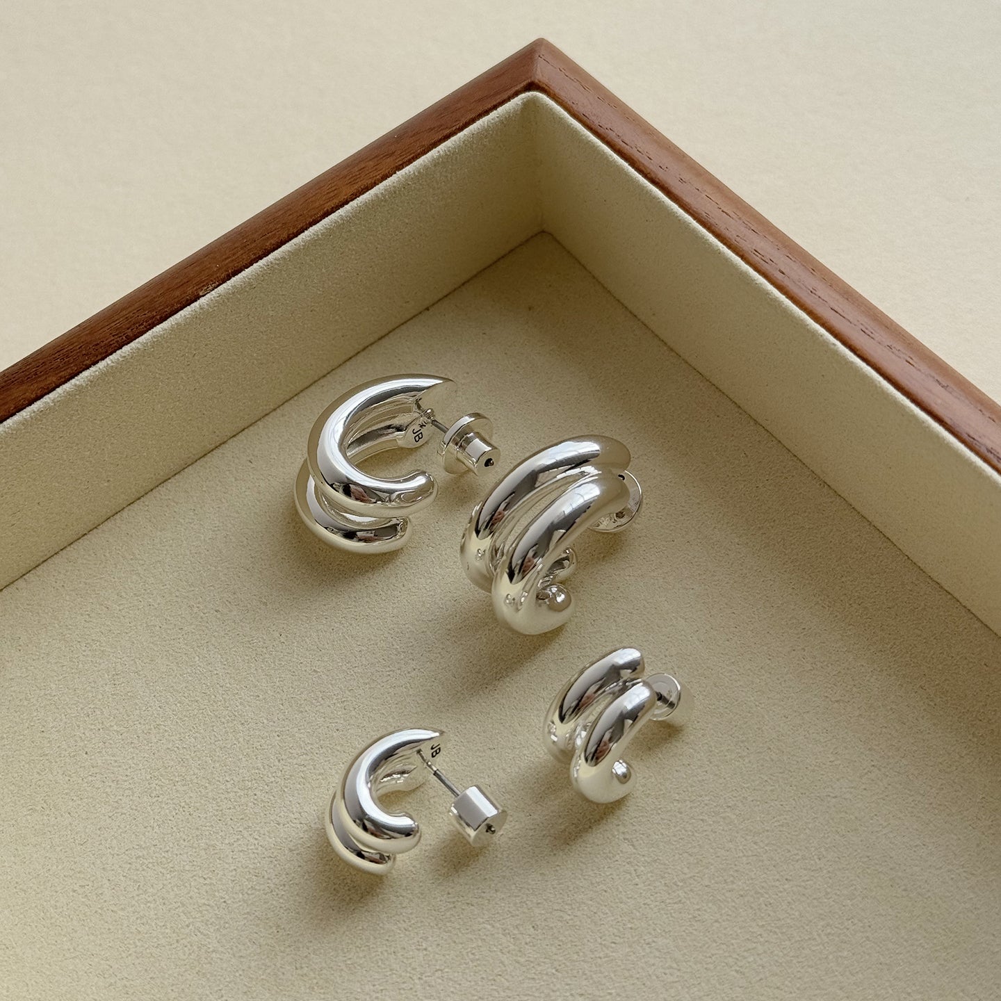 Florence Silver Double Hoop Earrings | JENNY BIRD Canada