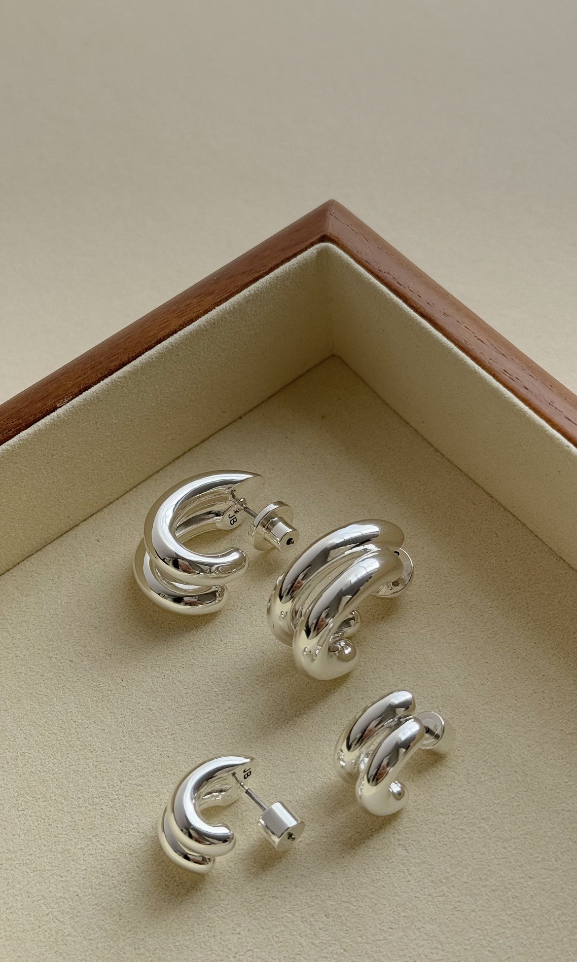 Florence Silver Double Hoop Earrings | JENNY BIRD Canada