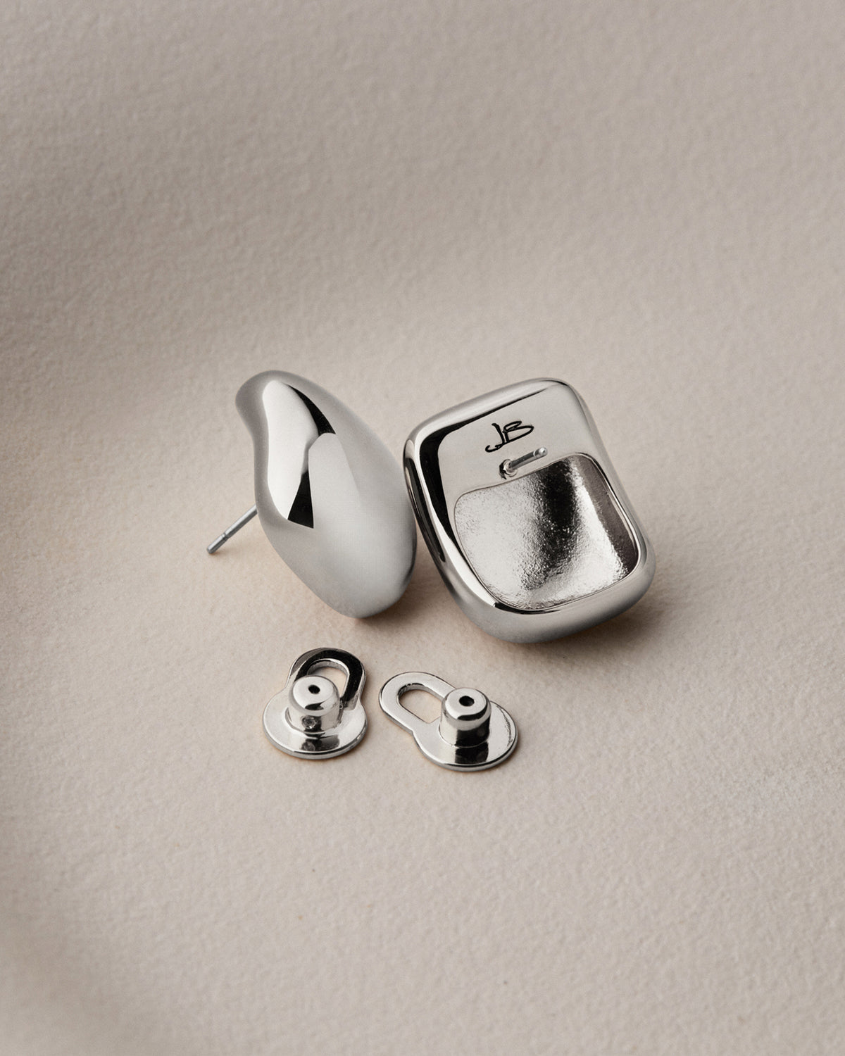 Small Tate Earrings
