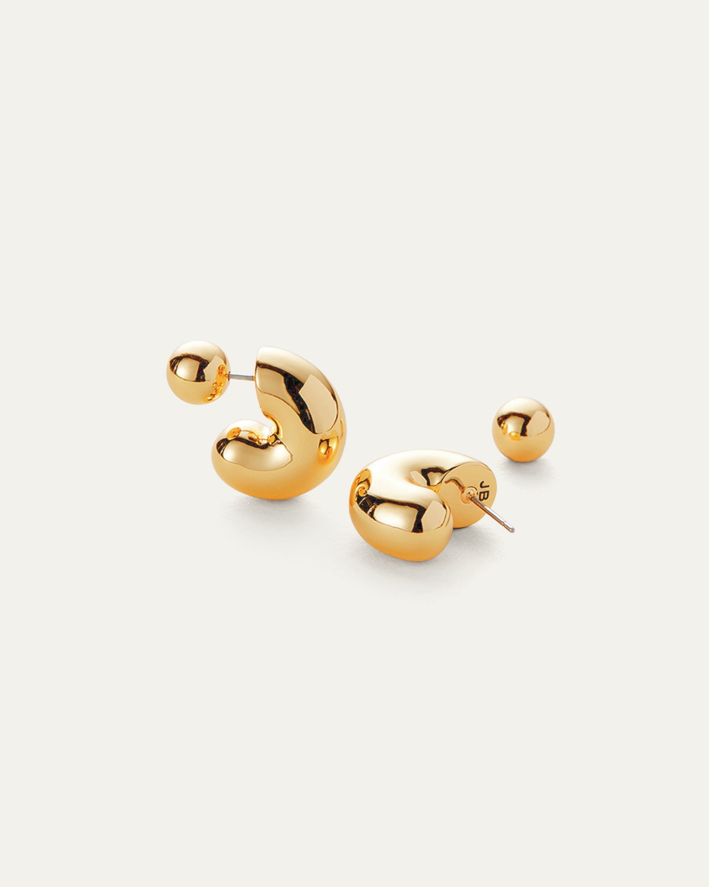 Tome Hoops | Medium Gold Puffy Hoop Earrings | JENNY BIRD Canada